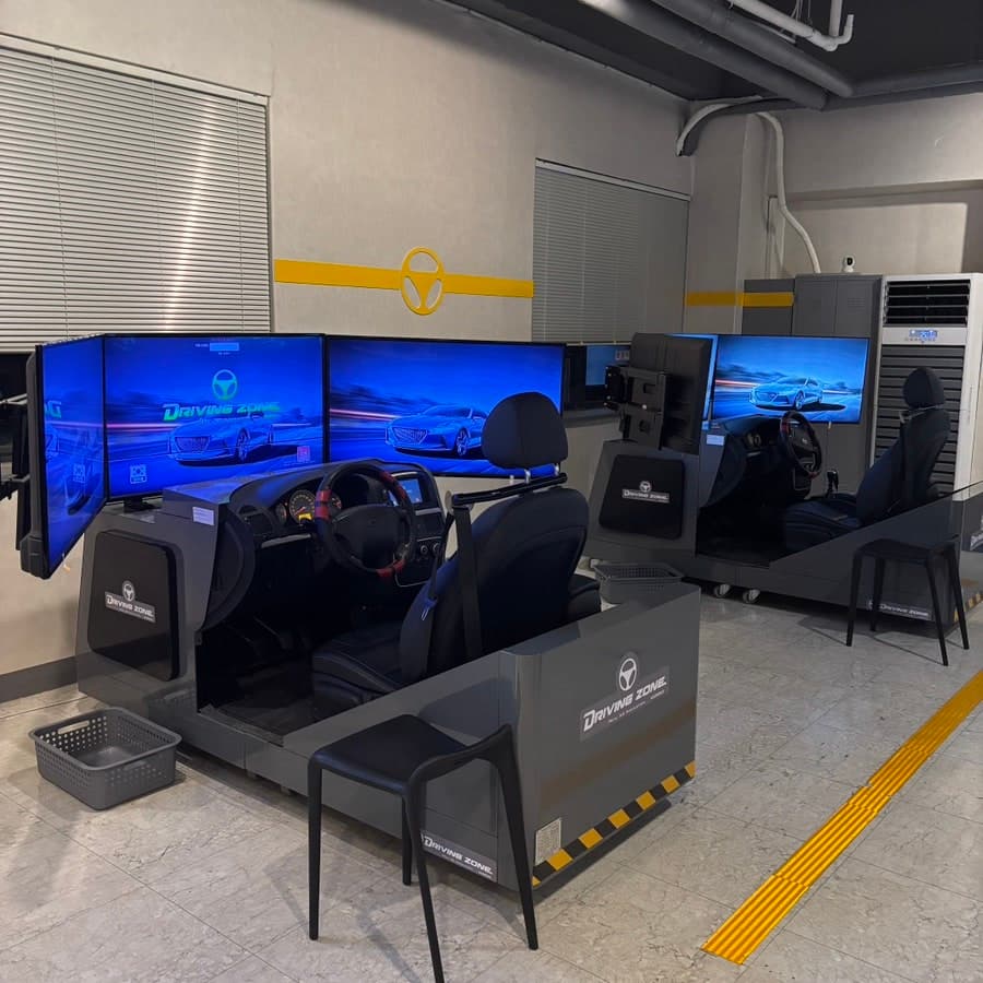 저렴한 군포 운전면허학원 드라이빙존 운전면허 산본학원가점 실내 운전면허로 기능시험, 도로주행 합격 후 면허증 발급!
