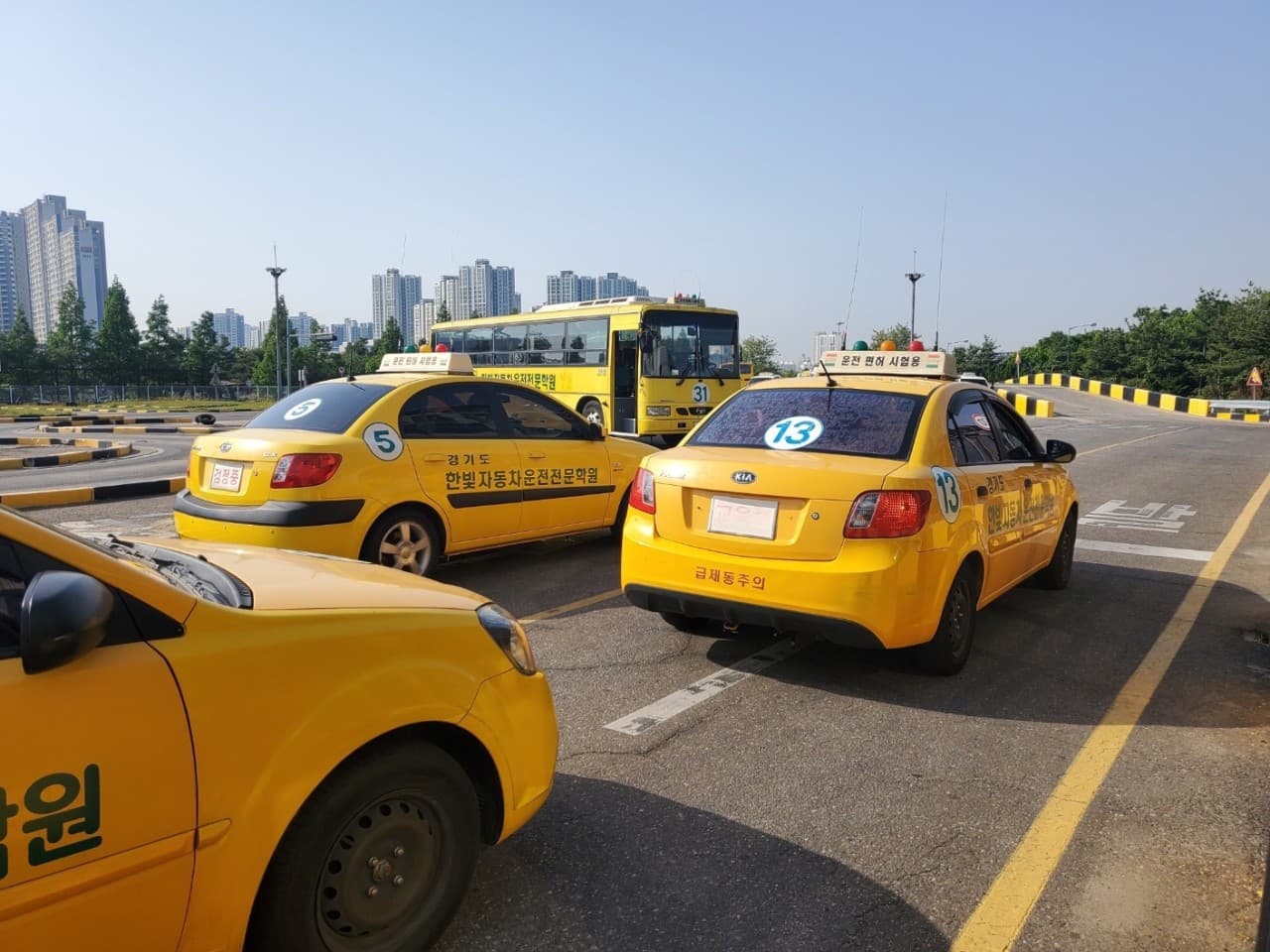 한빛자동차운전전문학원 사진 1