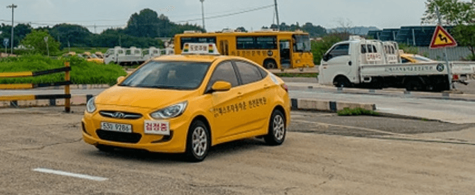 뉴퍼스트자동차운전전문학원 사진 1