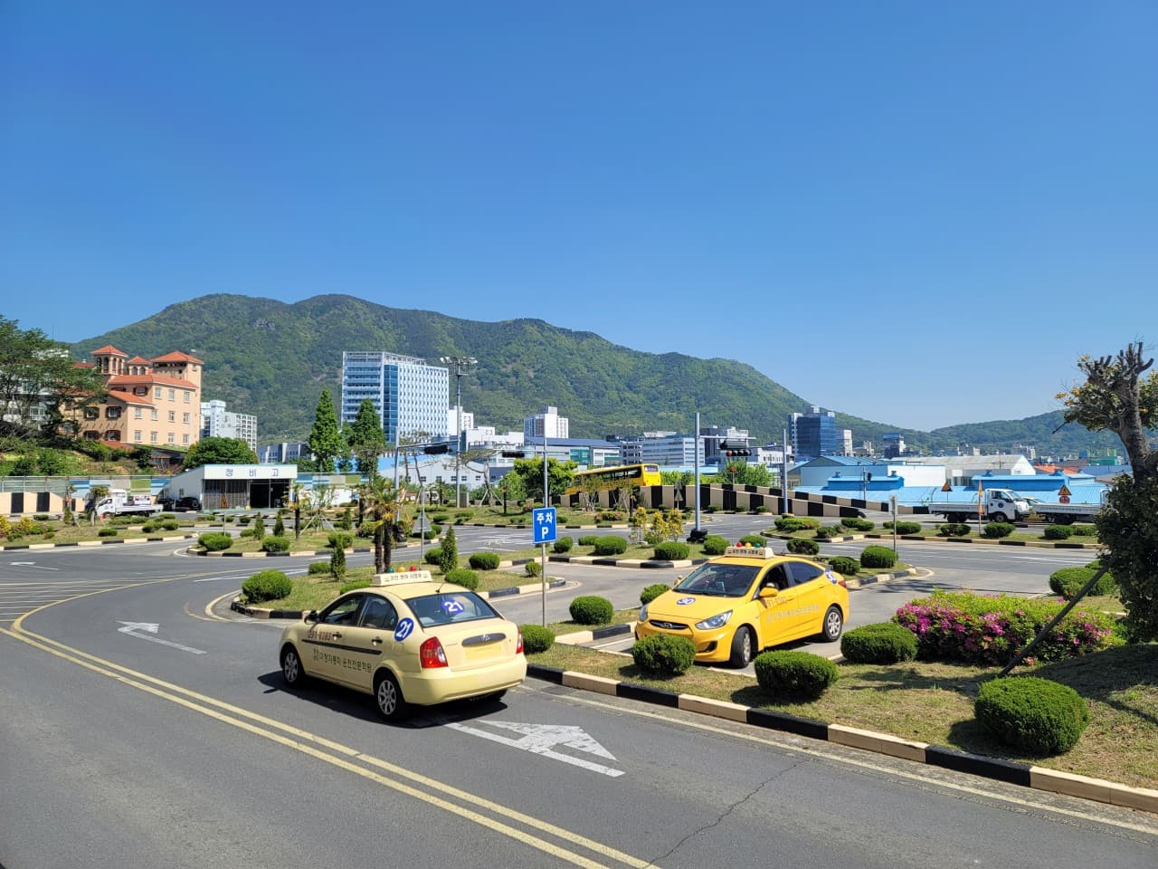 마창자동차운전전문학원 사진 1